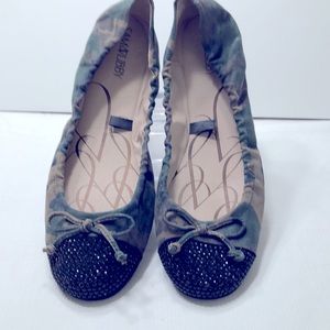 Sam&Libby textile upper camouflage/rhinestones size 11. Ballerina/Flat shoe EUC